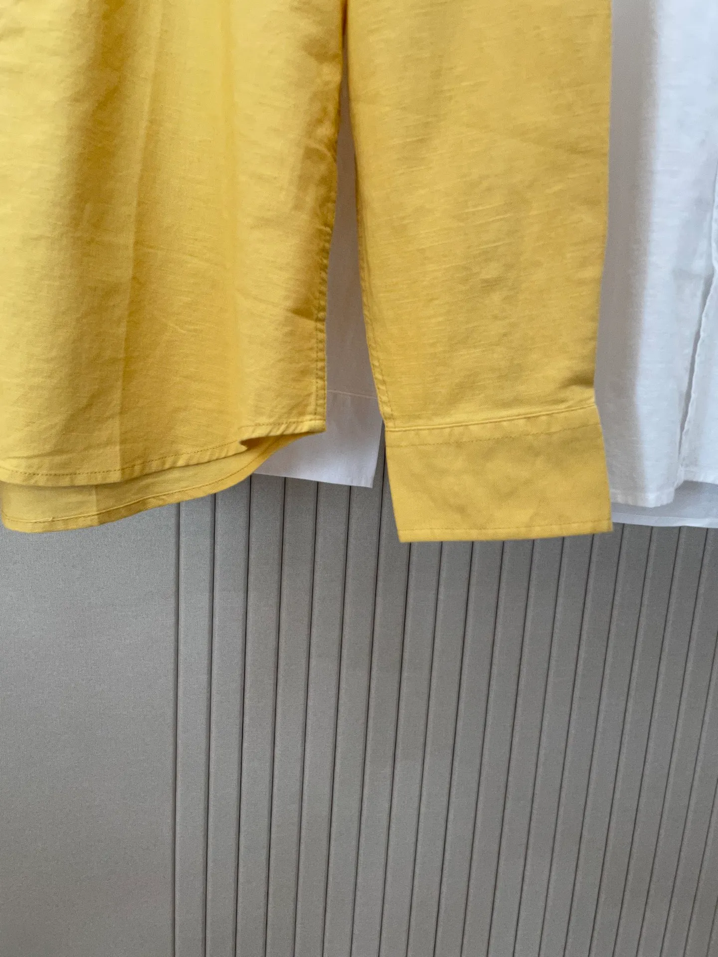 P220 🌸🌸🌸 POLO Ralph Lauren [High Quality] Classic shirt! The classic casual shirt made of pure cotton and linen has a unique design. It has a simple, clean and classic silhouette. It is a versatile style that can be switched at will. The fabric feels soft and delicate, highly breathable, and is close to the skin and comfortable to wear. It can be worn alone as an inner layer. Its versatile performance is beyond your imagination! The upper body of the ready-to-wear is simple and classic yet elegant! Size:M-XXL